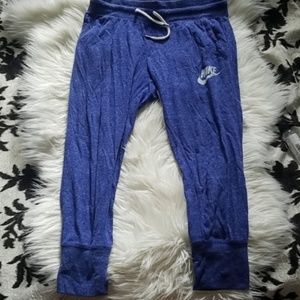 Nike Cropped Sweatpants Small